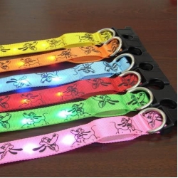 Ошейник GUFI LED тканевый L (2,5см45-52см) Ошейник GUFI LED тканевый L (2,5см45-52см)